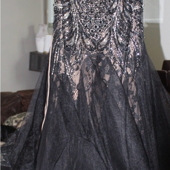 Jovanni prom dress. Sz 6 Never worn. Prom was cancelled. Not altered in any way - Picture 5 of 5